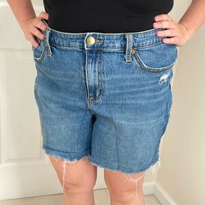 Universal Threads Women’s Denim Jean Short